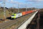 14.02.2014 14:17 Uhr - die Captrain 145 095 fährt mit ihrem Containerzug nach Hamburg über Salzwedel aus
