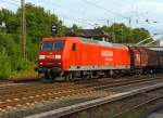 Die 145 067-5 der DB Schenker Rail verlsst am 29.08.2013 den Rangierbahnhof Kreuztal mit einem Coilzug in Richtung Hagen. 
Die Lok wurde im Jahr 2000 bei ADtranz in Kassel unter der Fabriknummer 33391 gebaut.