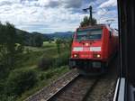 146 217 als Re nach Konstanz am 05.06.17 bei Offenburg.

Aufgenommen aus dem n Wagen Sonderzug.