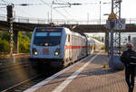 br-1475-traxx-p160-ac3-fuer-ic-2/814243/gefuehrt-von-der-147-561-5-eine Geführt von der 147 561-5, eine TRAXX P160 AC3, erreicht der IC 2223 / RE 34 (Dortmund Hbf - Siegen Hbf – Frankfurt am Main Hbf), am 25. Mai 2023 pünktlich den Hauptbahnhof Siegen.

Im Hauptbahnhof Siegen machen die IC´s Kopf und fahren dann nach Personal- und Richtungswechsel in die entsprechende Richtung weiter.
