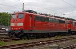 BR 151/198083/151-020-5-der-db-schenker-rail 151 020-5 der DB Schenker Rail abgestellt am 18.05.2012 in Kreuztal.
