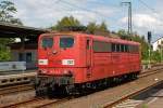   Die RBH 267 (91 80 6 151 144-3 D-RBH), ex DB 151 144-3, ist am 11.08.2014 im Bahnhof Frankfurt-Höchst abgestellt.