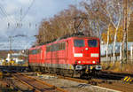 
Die an die Railpool verkauften und wieder von der DB Cargo AG angemieteten 151 106-2 (91 80 6151 106-2 D-Rpool) mit AK69e-Kupplung und die 151 032-0 (91 80 6151 032-0 D-Rpool) mit Schraubenkupplung, fahren in Doppeltraktion am 29.11.2019 in Kreuztal vom Abstellbereich zum Rbf um einen Güterzug zu übernehmen.

Die ex DB 151 106-2 wurde 1975 von Henschel in Kassel unter der Fabriknummer 31882 gebaut.
Die ex DB 151 032-0 wurde 1974 von Krauss-Maffei in München-Allach unter der Fabriknummer 19651 gebaut.

