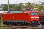 Die 152 047-7 der DB Schenker Rail Deutschland AG ist am 28.08.2014 in Kreuztal abgestellt.