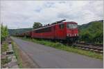 Die 155 112-6 auf der Fahrt in Richtung Trier bei Winningen.
(20.06.2014)