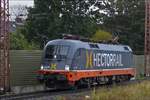 Als Lokzug durchfhrt Hector Rail Lok 242 503 den Bahnhof von Bremerhaven auf dem Gterzuggleis.