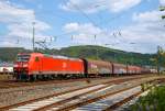  Die 185 064-3 (91 80 6185 064-3 D-DB) der DB Schenker Rail Deutschland AG fährt am 22.05.2015 mit einem langen gemischten Güterzug durch Betzdorf/Sieg in Richtung Köln.