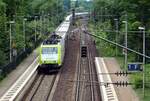 br-185-traxx-f140-ac1/791742/185-542-8-captrain-mit-autotransportzug-in 185 542-8 Captrain mit Autotransportzug in Peine am 14.06.2014.