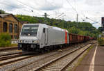 br-1852-traxx-f140-ac2/566235/die-railpool-185-679-8-91-80 
Die RAILPOOL 185 679-8 (91 80 6185 679-8 D-Rpool), zurzeit vermietet an die DB Cargo Deutschland AG, fährt am 15.07.2017 mit einem gem. Güterzug durch Betzdorf/Sieg in Richtung Siegen. 

Die TRAXX F140 AC2 wurde 2009  von Bombardier in Kassel unter der Fabriknummer 34680 gebaut.