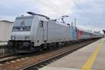 br-186-traxx-f140-ms/593196/railpool-186-275-steht-in-warszawa RailPool 186 275 steht in Warszawa Wschodnia mit ein Nachtzug nach Minsk und Moskwa, 1 Mai 2015.