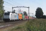 br-186-traxx-f140-ms/801595/lineas-186-296-durchfahrt-samt-containerzug Lineas 186 296 durchfahrt samt Containerzug Hulten am 2 September 2022.