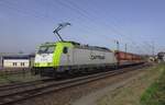 br-186-traxx-f140-ms-a-d-ausland/772077/captrain-186-154-schleppt-ein-kohlezug CapTrain 186 154 schleppt ein Kohlezug durch Venlo Vierpaardjes ins Deutschland am 16 März 2022.