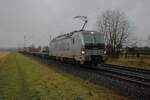 rurtalbahn-gmbh-2/908630/rtb-cargo-193-173-zieht-ein RTB Cargo 193 173 zieht ein etwa für 1/3 beladener Containerzug durch Kaarst-Broicherseite am ganz verregneten 12.Februar 2026.