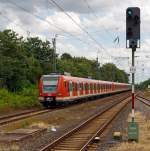 br-423-433/360045/drei-gekoppelte-s-bahn-triebzuege-der-baureihe-423433 
Drei gekoppelte S-Bahn-Triebzüge der Baureihe 423/433 der S-Bahn Rhein-Main fahren am 11.08.2014, als Linie S5 (Friedrichsdorf - Bad Homburg - Frankfurt am Main) in den Bahnhof Bad Homburg vor der Höhe ein.