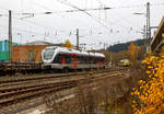   Der ET 22 2101 (94 80 0426 100-4 D-ABRN / 94 80 0826 100-0 D-ABRN), ex ET 22 001, ein 2-teiliger Stadler Flirt der Abellio Rail NRW, fährt am 08.11.2015 als RB 91  Ruhr-Sieg-Bahn  (Siegen -
