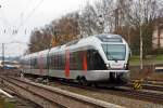 br-427-stadler-flirt-3-teilig-2/386653/der-et-232108-finnentrop-94-80 
Der ET 232108 'Finnentrop' (94 80 0427 107-8 D-ABRN / 94 80 0827 107-4 D-ABRN / 94 80 0427 607-7 D-ABRN), ex ET 23008, ein 3-teiliger Stadler Flirt der Abellio Rail NRW GmbH fährt am 22.11.2014 als RE 16 'Ruhr-Sieg-Express' (Essen - Hagen - Siegen) von Kreuztal weiter in Richtung Siegen. 

Diese Fahrzeuge hat die Abellio über die CBRail Ltd. geleast. 