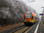 
Mein erstes Bahnbild im neuen Jahrzehnt....
Der dreiteilige Stadler FLIRT 427 542 / 427 042 der HLB (Hessische Landesbahn) fährt am 02.01.2020, als RE 99 (Gießen - Siegen), bei leichtem Frost durch Dillbrecht in Richtung Siegen. 
