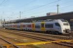 Der Siemens Desiro ML (MainLine) dreiteilige elektrische Triebzug 460 012-8 (94 80 0460 012-8 D-TDR / 94 80 0860 012-4 D-TDR / 94 80 0460 512-7 D-TDR) der trans regio Deutsche Regionalbahn GmbH (MittelrheinBahn) steht am 23.11.2014 im Hbf Koblenz. 

Der Triebzug wurde 2008 von Siemens in Uerdingen unter den Fabriknummern 94405 bis 94407 gebaut.