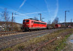 BR 151/733512/die-an-die-db-cargo-ag Die an die DB Cargo AG vermietete Railpool 151 109-6 (91 80 6151 109-6 D-Rpool) fährt am 22.04.2021 mit einem Stahlzug durch Rudersdorf (Kr. Siegen) in nördlicher Richtung.