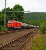 185 294-6 der DB Schenker Rail zieht eine Kesselwagenganzzug in Richtung Kln, hier am 30.06.2012 bei Betzdorf (Sieg).