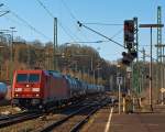 br-1852-traxx-f140-ac2/251704/die-185-348-0-eine-bombardier-traxx Die 185 348-0 (eine Bombardier TRAXX F140 AC 2) der DB Schenker Rail zieht am 02.03.2013 einen Kesselwagenzug durch den Bahnhof Betzdorf Sieg in Richtung Siegen.