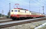 beruhmte-personenzuge/808001/112-501-2-mit-tee-rheingold-beim 112 501-2 mit TEE Rheingold beim Jubilum 150 Jahre Deutsche Eisenbahn bei der Parade in Nrnberg am 14.09.1985.