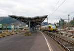 rb-95-sieg-dill-bahn/412833/der-vt-262-95-80-0648 
Der VT 262 (95 80 0648 162-5 D-HEB / 95 80 0648 662-4 D-HEB) ein Alstom Coradia LINT 41 der HLB (Hessische Landesbahn), ex Vectus VT 262, fährt am 13.03.2015, als RB 95 'Sieg-Dill.Bahn' Au/Sieg - Siegen - Dillenburg in den Bahnhof Betzdorf/Sieg (Gleis 105) ein.

Links das Gleis 106 (Vorwiegend für Züge in Richtung Köln) und ganz links das noch stillgelegte Gleis 107, hier haben die Bauarbeiten für die Reaktivierung begonnen.