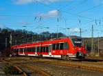 Sonntags wird nur mit einer Garnitur gefahren:  Der 442 762 / 262 ein vierteiliger Bombardier Talent 2 als RE 9 - Rhein-Sieg-Express (Aachen - Kln - Siegen) am 13.01.2013 kurz vor der Einfahrt in den