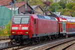 re-9-rhein-sieg-express/655907/die-146-002-1-91-80-6146 
Die 146 002-1 (91 80 6146 002-1 D-DB) der DB Regio erreicht am 04.05.2019, mit dem RE 9 (rsx - Rhein-Sieg-Express) Aachen - Köln - Siegen, den Bahnhof Betzdorf (Sieg). 

Die TRAXX P160 AC1 wurde 2001 von Adtranz in Kassel unter der Fabriknummer 33809 gebaut. 