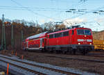 
Die Lok gibt es auch nicht mehr....
Die 111 015-4 (91 80 6111 015-4 D-DB) der DB Regio erreicht am 25.11.2012,  mit dem RE 9 - Rhein Sieg Express (RSX) Aachen - Köln – Siegen, den Bahnhof Betzdorf (Sieg).

Die Lok wurde 1975 von der Krauss-Maffei AG in München-Allach unter der Fabriknummer 19752 gebaut und an die DB geliefert. Im Juli 2014 wurde sie bei der Fa. Bender Rohstoff-Recycling e. K. in Leverkusen-Opladen zerlegt. Vielleicht fährt sie ja heute wieder in Form einer VECTRON oder TRAXX weiter.