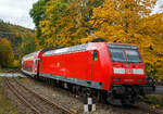 Die146 003-9 (91 80 6146 003-9 D-DB) der DB Regio schiebt den RE 9 rsx - Rhein-Sieg-Express (Siegen– Köln - Aachen) am 22.10.2021 nun vom Bahnhof Kirchen (Sieg) in Richtung Betzdorf.