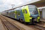 
Der sechsteilige Stadler FLIRT 3 – ET 6.05 der nordbahn (NBE nordbahn Eisenbahngesellschaft mbH & Co. KG) steht am 16.06.2015, als RB 71 (Hamburg-Altona – Pinneberg – Elmshorn – Wrist), im Bahnhof Hamburg-Altona zur Abfahrt nach Wirst bereit. 

Der FLIRT wurde 2014 von der Stadler Pankow GmbH in Berlin unter den Fabriknummern 40082 bis 40083 gebaut.  Diese Triebzge sind Eigentum der BeNEX Deutschland GmbH in Hamburg und sind an die nordbahn vermietet. Es sind 7 fnfteilige und 8 sechsteilige Niederflurtriebzge vom Typ FLIRT 3 fr die nordbahn im Einsatz.

Der FLIRT verfgt ber eine hohe Antriebsleistung und eine maximale Geschwindigkeit von 160 km/h. Der helle, freundliche Fahrgastbereich ist barrierefrei und bietet individuelle Gestaltungsmglichkeiten.

Technische Daten:
Spurweite: 1.435 mm (Normalspur)
Achsanordnung: Bo’ + 2’ + 2’ + 2’ + 2’ + 2’ + Bo’
Lnge ber Kupplung: 106.900 mm
Fahrzeugbreite:  2.880 mm
Fahrzeughhe: 4.120 mm
Fubodenhhe Niederflur: 780 mm
Fubodenhhe Hochflur: 1.200 mm 
Einstiegsbreite: 1.300 mm
Lngsdruckkraft: 1.500 kN
Sitzpltze: 320 (1. Klasse: 24 / 2. Klasse: 296)
Stehpltze (4 Pers./m): 330
Dienstgewicht: 179 t
Drehgestellachsstand Motordrehgestell: 2.500 mm
Drehgestellachsstand Laufdrehgestell: 2.700 mm
Triebraddurchmesser: 920 (neu) / 850 mm (abgenutzt) Laufraddurchmesser: 760 (neu) / 690 mm (abgenutzt) 
Antrieb: 4 x 500 kW Nennleistung 
Hchstgeschwindigkeit: 160 km/h
Mittlere Anfahrbeschleunigung bis 50 km/h: ca. 0,8 m/s