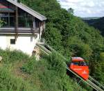 Die Kurwaldbahn Bad Ems (am 09.08.2010) ist eine im Jahre 1979 erffnete, vollautomatisch gesteuerte Standseilbahn zwischen Bad Ems und dem Kurgebiet auf der Bismarckhhe.