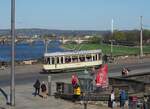 dresden-dvb/822707/strassenbahn--stadtverkehr-dresden-kleiner-hecht Straßenbahn / Stadtverkehr; Dresden; Kleiner Hecht Nr.1820 auf der Augustusbrücke in Dresden am 20.04.2015.
