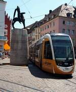 Straßenbahn / Stadtverkehr; Freiburg/Breisgau; GT 8 U Nr.304 von CAF Baujahr 2017 beim Bertoldsbrunen in Freiburg/Breisgau am 04.07.2019.