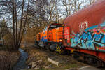 ksw-kreisbahn-siegen-wittgenstein-ehem-siegener-kreisbahn/909664/nun-faehrt-die-ksw-44-92 Nun fährt die KSW 44 (92 80 1271 004-4 D-KSW), eine MaK G 1000 BB der KSW (Kreisbahn Siegen-Wittgenstein) am 26 Februar 2026 in Neunkirchen-Salchendorf mit weiteren 4 beladenen Coilwagen hinauf zum Pfannenberg (ehemals Grube Pfannenberger Einigkeit), wo sich heute die Produktionshallen der EMW Stahl Service GmbH, ein Geschäftsbereich der SCHÄFER WERKE Gruppe befinden.