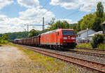 Die 185 193-2 (91 80 6185 173-2 D-DB) der DB Cargo AG fhrt am 12.06.2020, mit einem offenen Gterzug (Wagen der Gattung Eanos-x), durch Mudersbach in Richtung Siegen.
