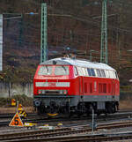 kbs-460-siegstrecke/767943/die-218-191-5-92-80-1218 Die 218 191-5 (92 80 1218 191-5 D-MZE) der MZE - Manuel Zimmermann Eisenbahndienstleistungen, Hellenhahn-Schellenberg (Ww), ex DB 218 191-5, am 15.02.2022 in Betzdorf/Sieg. Sie kam aus Richtung Herdorf  über die Hellertalbahn und fährt nun solo als Lz (Lokzug) bzw. Tfzf (Triebfahrzeugfahrt) in Richtung Scheuerfeld (Sieg).

Nun hat sie eine Langsamfahrstelle, die mit max. 50 km/h befahren werden darf zu erwarten, was durch die Langsamfahrscheibe (Lf 1) angezeigt wird. Die Langsamfahrstelle besteht schon seit Tagen.