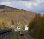 kbs-462-hellertalbahn/734377/der-vt-507-95-80-1648 Der VT 507 (95 80 1648 107-8 D-HEB / 95 80 1648 607-7 D-HEB) der HLB (Hessische Landesbahn GmbH), ein Alstom Coradia LINT 41 der neuen Generation, erreicht am 30.04.2021, als RB 96 'Hellertalbahn' (Dillenburg – Haiger - Neunkirchen - Herdorf - Betzdorf), Umlauf 61788,  bald den Bahnhof Herdorf.
