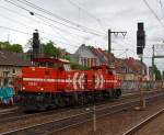 DE 81 (272 019-7) und DE 92 (272 018-9) ex KFBE DE 95 der HGK (Hfen und Gterverkehr Kln AG) durchfahren als Lokzug am 03.07.2013 den Bahnhof Kln-Ehrenfeld in Richtung Aachen.
