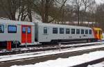   Der Dieseltriebzug VT 72 der HLB (95 80 0628 072-0 D-HEB / 95 80 0629 072-9 D-HEB) ist am 31.12.2014 im Bahnhof Westerburg abgestellt.