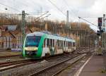 hlb-hessische-landesbahn-2/475675/noch-in-der-farbgebung-der-vectus 
Noch in der Farbgebung der vectus Verkehrgesellschaft.... 
Der Dieseltriebzug VT 257 (95 80 0648 157-5 D-HEB / 95 80 0648 657-4 D-HEB) ein Alstom Coradia LINT 41 der HLB (Hessische Landesbahn), ex Vectus VT 257, fährt am 10.01.2016, als RB 90  'Westerwald-Sieg-Bahn'  (Westerburg - Altenkirchen - Au/Sieg - Betzdorf - Siegen) Umlauf HLB 61722, in den Bahnhof/Sieg ein. 