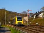 
Der VT 507 (95 80 1648 107-8 D-HEB / 95 80 1648 607-7 D-HEB) der HLB (Hessische Landesbahn GmbH), ein Alstom Coradia LINT 41 der neuen Generation, erreicht am 18.04.2019 als RB 96  Hellertalbahn  Herdorf.