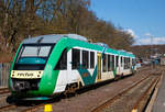 hlb-hessische-landesbahn-2/721258/in-der-farbgebung-historischder-vt-254 
In der Farbgebung historisch....
Der VT 254 (95 80 0648 154-2 D-HEB / 95 80 0648 654-1 D-HEB) ein Alstom Coradia LINT 41 der HLB (Hessische Landesbahn), ex Vectus VT 254, ist am 09.04.2016 im Bahnhof Westerburg angestellt. Hier ist er noch in seiner alten Farbgebung der Vectus.