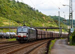   Die an die NIAG (Niederrheinische Verkehrsbetriebe AG) vermietete MRCE X4 E - 862 (91 80 6193 862-0 D-DISPO) fährt am 16.06.2017 mit einem Schüttgutwagenzug durch Linz am Rhein in Richtung