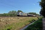 railpool/703449/lineas-186-183-schleppt-am-24 Lineas 186 183 schleppt am 24 Juni 2020 ein KLV durch Tilburg Oude Warande.