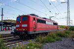 BR 151/853820/die-von-der-db-cargo-ag Die von der DB Cargo AG gemietete nunmehrige 151 032-0 (91 80 6151 032-0 D-Rpool) der Railpool GmbH, am 01 September 2018 beim Manöver in Kreuztal. 