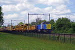rts-swietelsky/656220/rts-1018-schleppt-bei-alverna-ein RTS 1018 schleppt bei Alverna ein Swietelski Gleisbaugerät am 11 Mai 2019.
