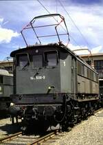 144 508-9 bei der Ausstellung 100 Jahre elektrische Lokomotiven in Mnchen Freimann am 25.05.1979.