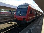 Steuerwagen/522242/mehrere-dosto180s-als-re-17016-nach Mehrere DoSto´s als Re 17016 nach Offenburg in Basel Bad Bf mit Schublok 146 216 am 3.10.16
